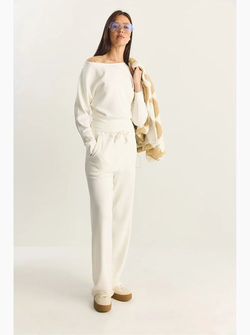 Ensemble deux pièces en maille à col asymétrique et taille haute lucci - Kiabi Ensemble deux pièces en maille à col asymétrique et taille haute lucci - Kiabi