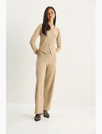 Ensemble deux pièces en maille à col v et jambes larges lucci