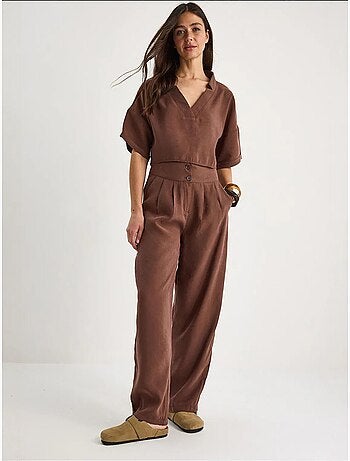 Ensemble deux pièces en modal avec chemisier col v et pantalon taille haute bianco lucci