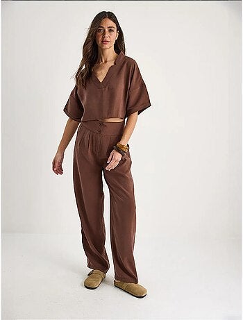 Ensemble deux pièces en modal avec chemisier col v et pantalon taille haute bianco lucci