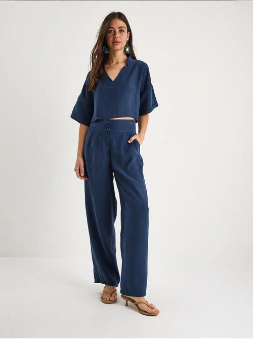 Ensemble deux pièces en modal avec chemisier col v et pantalon taille haute lucci - Kiabi Ensemble deux pièces en modal avec chemisier col v et pantalon taille haute lucci - Kiabi