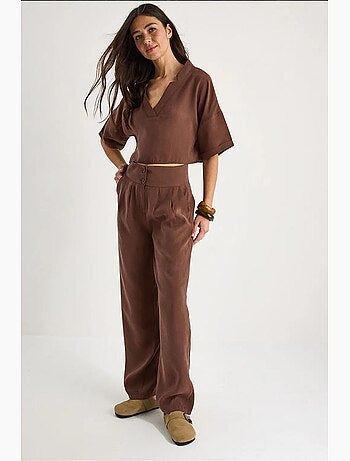 Ensemble deux pièces en modal avec chemisier col v et pantalon taille haute lucci