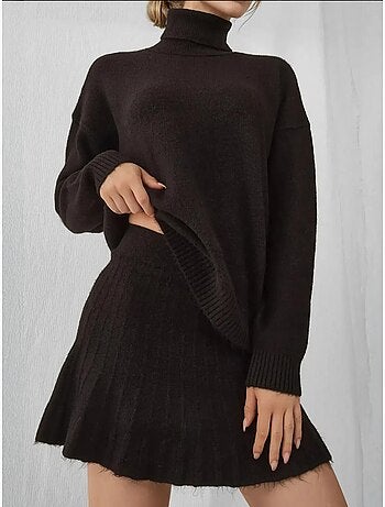 Ensemble deux pièces en tricot avec jupe et pull bdart