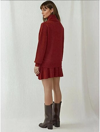 Ensemble deux pièces en tricot avec jupe et pull bdart