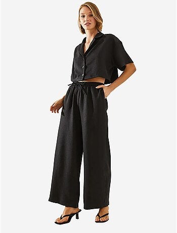 Ensemble deux pièces haut court à col veste et pantalon boutonné à poches lucci