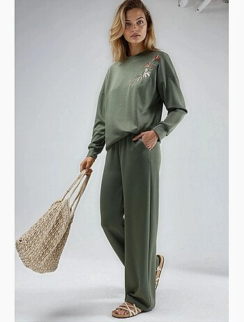 Ensemble deux pièces long à col rond brodé et pantalon à jambes larges hiccup