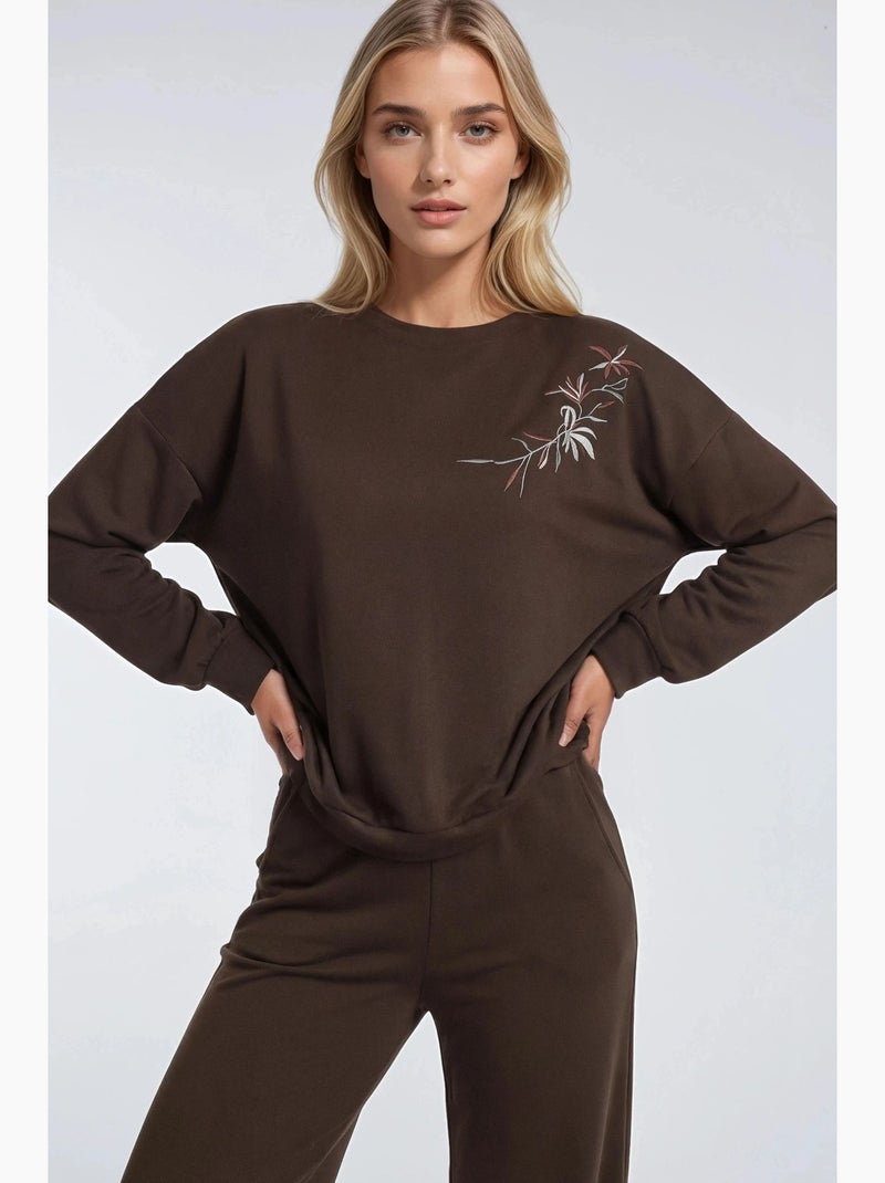 Ensemble deux pièces long à col rond brodé et pantalon à jambes larges hiccup Marron chocolat - Kiabi