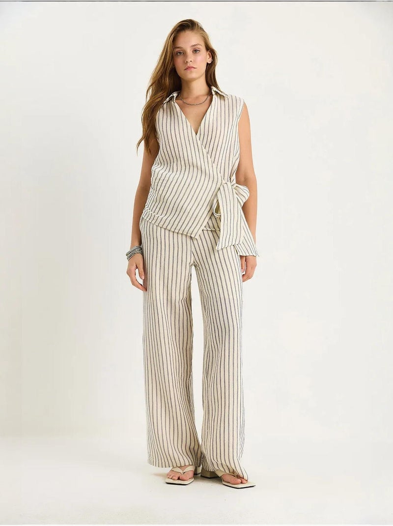 Ensemble deux pièces rayé, col en v, taille haute, boutonné, jambe large lucci Bleu marine - Kiabi