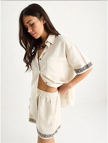 Ensemble deux pièces short et chemise en lin brodés à poches bianco lucci