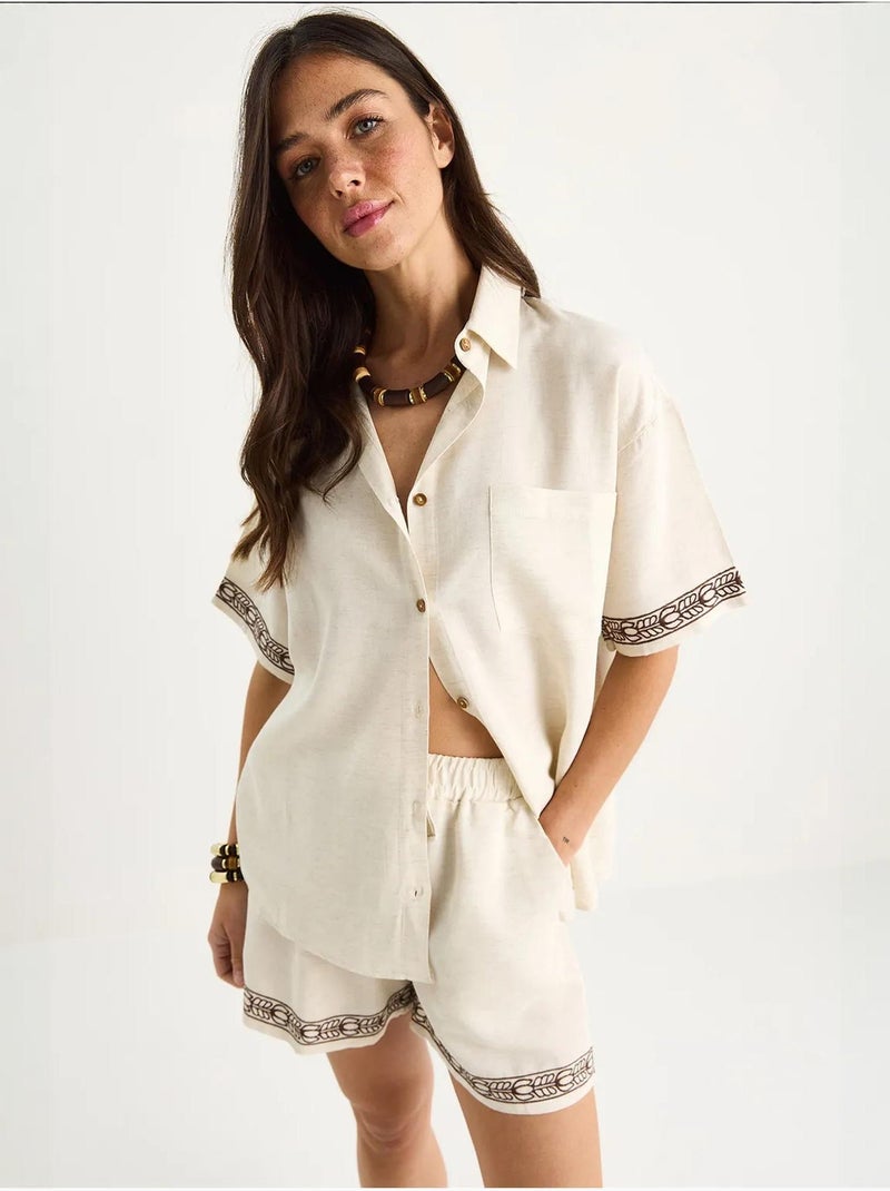 Ensemble deux pièces short et chemise en lin brodés à poches bianco lucci Beige argile - Kiabi