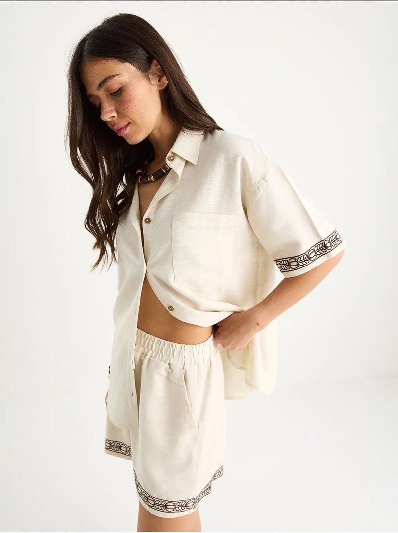 Ensemble deux pièces short et chemise en lin brodés à poches bianco lucci Beige argile - Kiabi