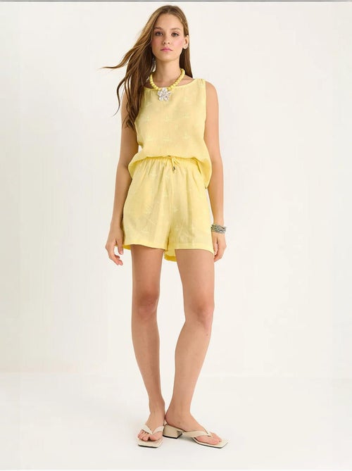Ensemble deux pièces taille haute et short avec fermeture à boutons lucci - Kiabi Ensemble deux pièces taille haute et short avec fermeture à boutons lucci - Kiabi