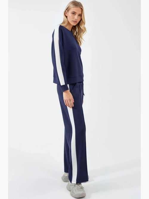 Ensemble deux pièces taille haute jambes larges col rond hiccup - Kiabi Ensemble deux pièces taille haute jambes larges col rond hiccup - Kiabi