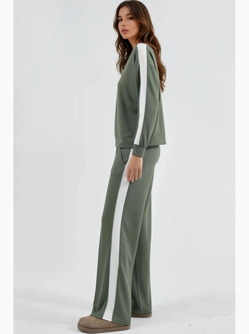 Ensemble deux pièces taille haute jambes larges col rond hiccup - Kiabi Ensemble deux pièces taille haute jambes larges col rond hiccup - Kiabi