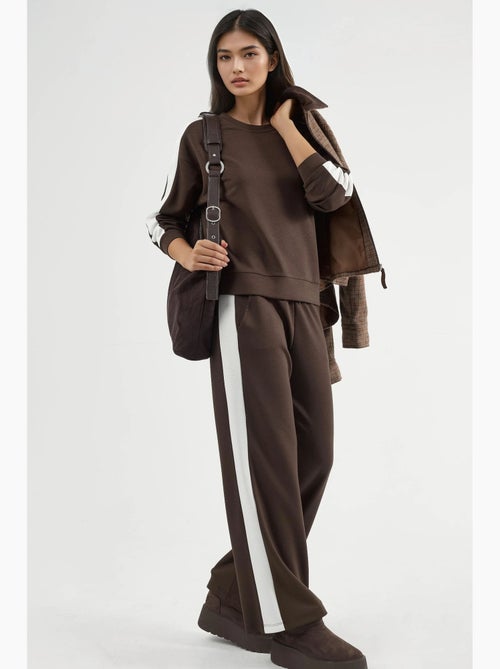 Ensemble deux pièces taille haute jambes larges col rond hiccup - Kiabi Ensemble deux pièces taille haute jambes larges col rond hiccup - Kiabi
