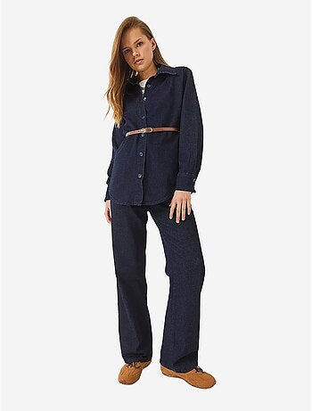 Ensemble en jean avec chemise ceinturée à épaulettes et pantalon palazzo bianco lucci