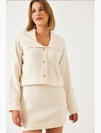 Ensemble en tricot à jupe à trois boutons lucci
