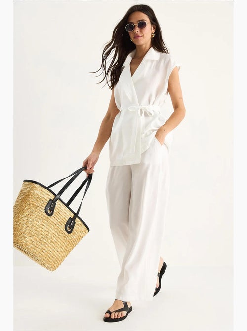 Ensemble gilet ceinturé bianco avec pantalon palazzo à poches et modal lucci - Kiabi Ensemble gilet ceinturé bianco avec pantalon palazzo à poches et modal lucci - Kiabi