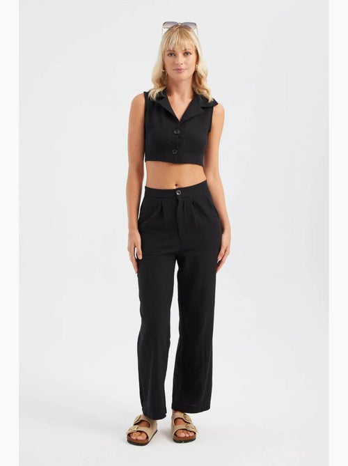 Ensemble gilet court à col en v et pantalon droit plissé hiccup - Kiabi Ensemble gilet court à col en v et pantalon droit plissé hiccup - Kiabi