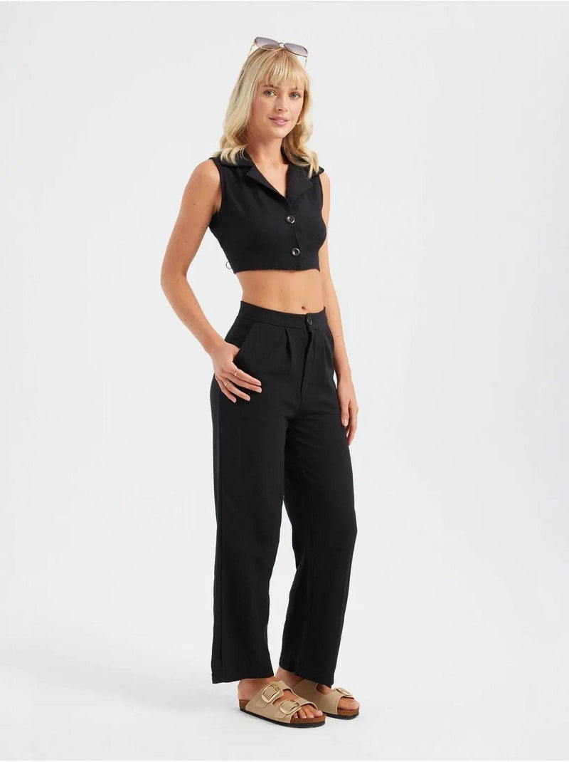 Ensemble gilet court à col en V et pantalon droit plissé Noir - Kiabi