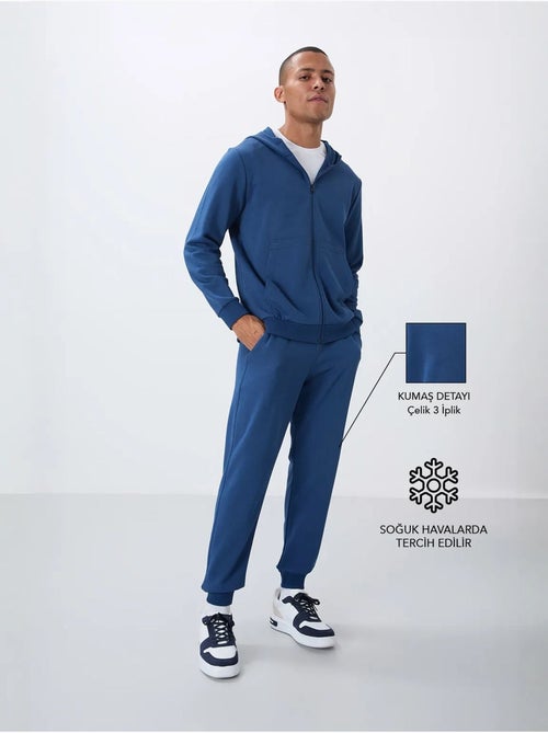 Ensemble homme sweat à capuche et pantalon tommy - Kiabi Ensemble homme sweat à capuche et pantalon tommy - Kiabi