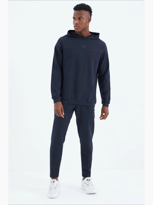 Ensemble homme sweat à capuche et pantalon tommy - Kiabi Ensemble homme sweat à capuche et pantalon tommy - Kiabi