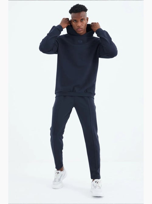 Ensemble homme sweat à capuche et pantalon tommy - Kiabi Ensemble homme sweat à capuche et pantalon tommy - Kiabi