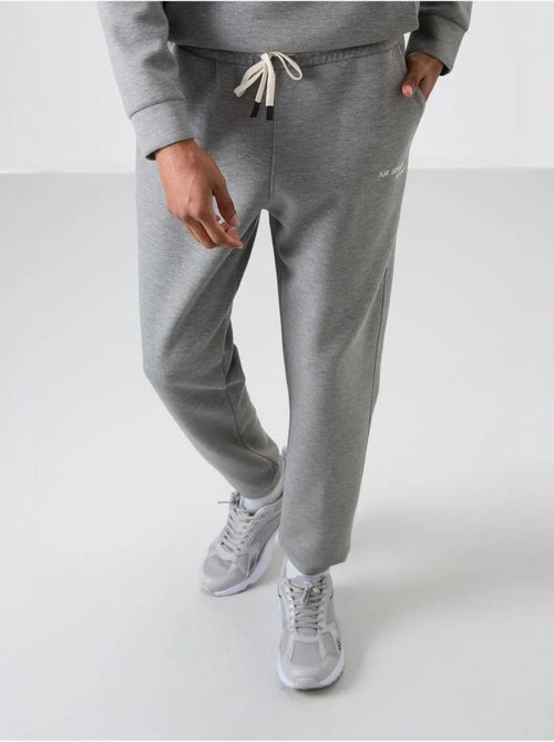 Ensemble homme sweat à capuche et pantalon tommy - Kiabi Ensemble homme sweat à capuche et pantalon tommy - Kiabi