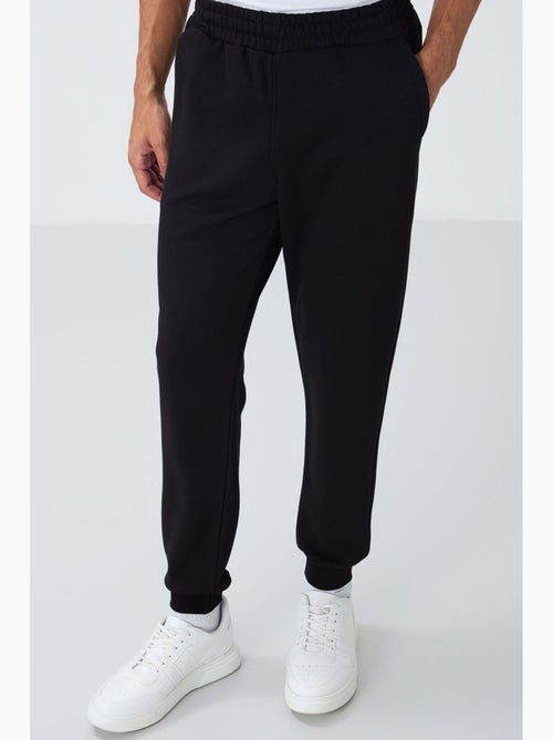 Ensemble homme sweat à capuche et pantalon tommy - Kiabi Ensemble homme sweat à capuche et pantalon tommy - Kiabi