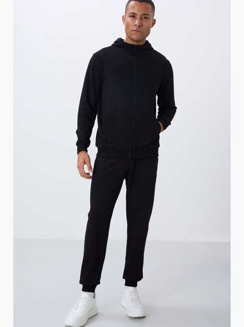 Ensemble homme sweat à capuche et pantalon tommy - Kiabi Ensemble homme sweat à capuche et pantalon tommy - Kiabi