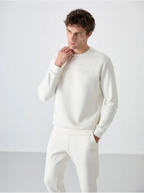 Ensemble homme sweat et pantalon à col rond manches longues tommy - Kiabi Ensemble homme sweat et pantalon à col rond manches longues tommy - Kiabi