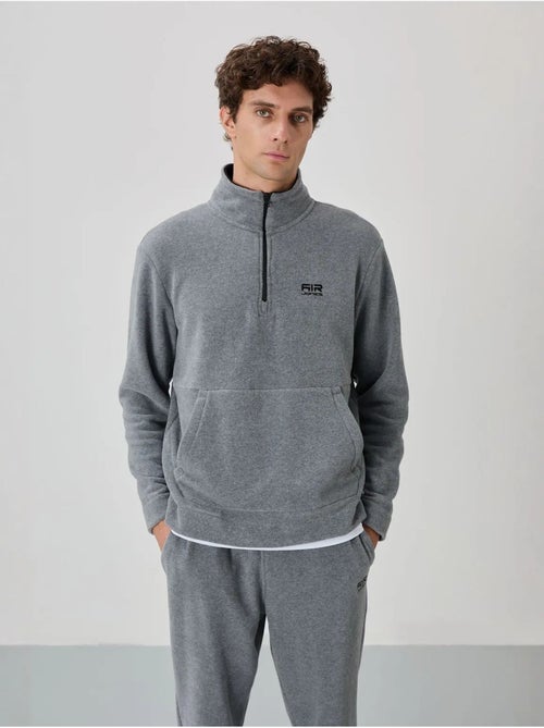 Ensemble homme sweat et pantalon à col zippé tommy - Kiabi Ensemble homme sweat et pantalon à col zippé tommy - Kiabi