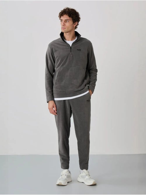 Ensemble homme sweat et pantalon à col zippé tommy - Kiabi Ensemble homme sweat et pantalon à col zippé tommy - Kiabi