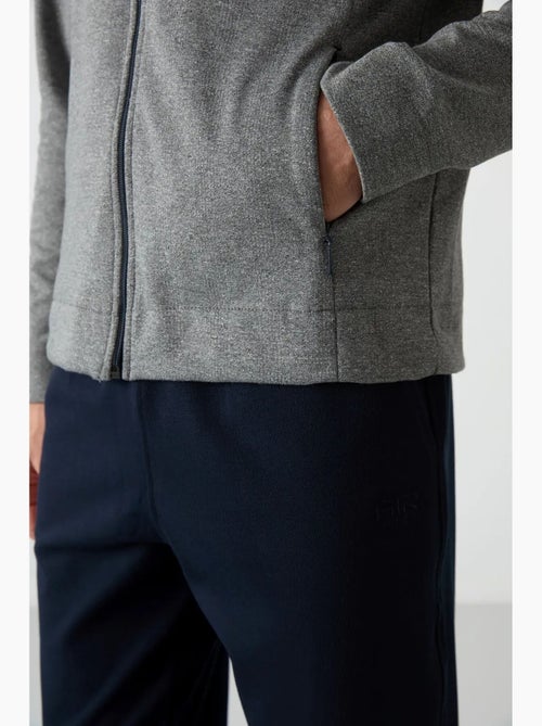 Ensemble homme sweat et pantalon à fermeture éclair tommy - Kiabi Ensemble homme sweat et pantalon à fermeture éclair tommy - Kiabi