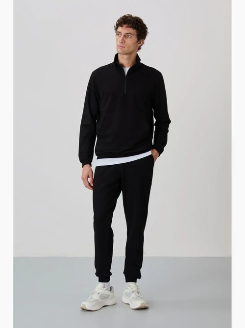 Ensemble homme sweat et pantalon à fermeture éclair tommy - Kiabi Ensemble homme sweat et pantalon à fermeture éclair tommy - Kiabi