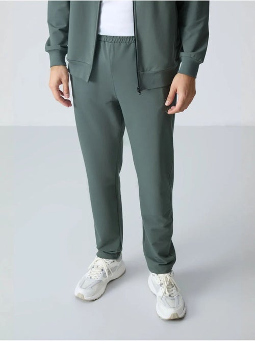 Ensemble homme sweat et pantalon à fermeture éclair tommy - Kiabi Ensemble homme sweat et pantalon à fermeture éclair tommy - Kiabi