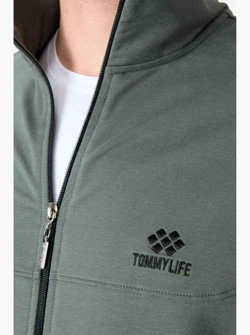 Ensemble homme sweat et pantalon coupe décontractée à col zippé tommy - Kiabi Ensemble homme sweat et pantalon coupe décontractée à col zippé tommy - Kiabi