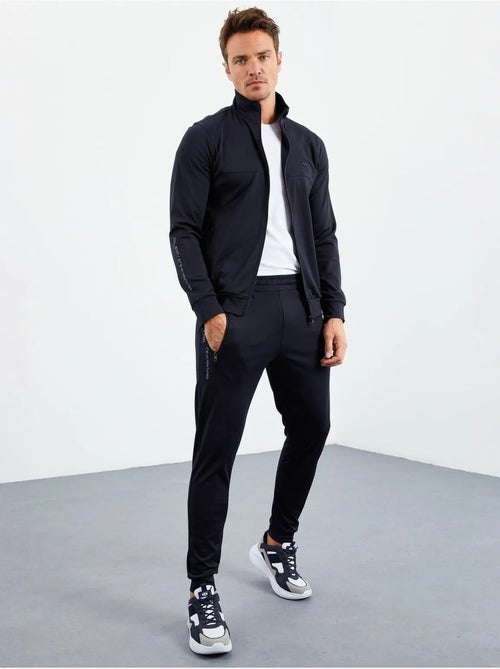 Ensemble homme sweat et pantalon en maille scuba tommy - Kiabi Ensemble homme sweat et pantalon en maille scuba tommy - Kiabi