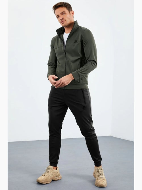 Ensemble homme sweat et pantalon en maille scuba tommy - Kiabi Ensemble homme sweat et pantalon en maille scuba tommy - Kiabi
