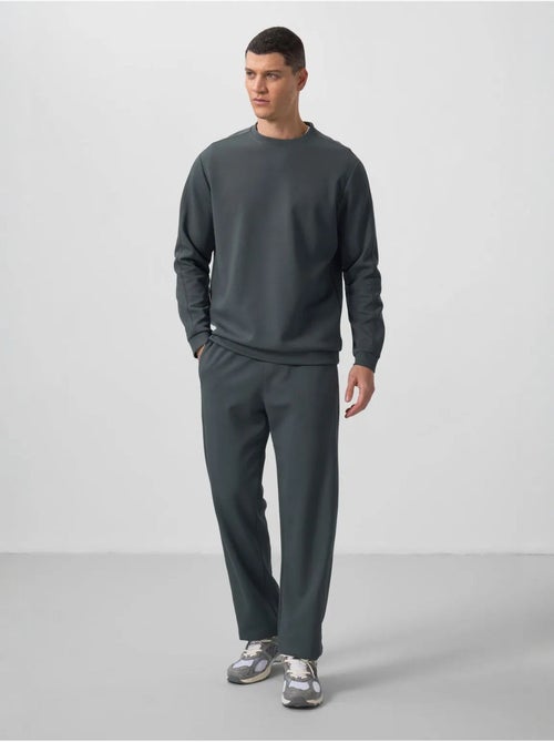 Ensemble homme sweat et pantalon oversize tommy - Kiabi Ensemble homme sweat et pantalon oversize tommy - Kiabi