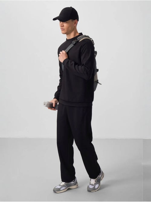 Ensemble homme sweat et pantalon oversize tommy - Kiabi Ensemble homme sweat et pantalon oversize tommy - Kiabi