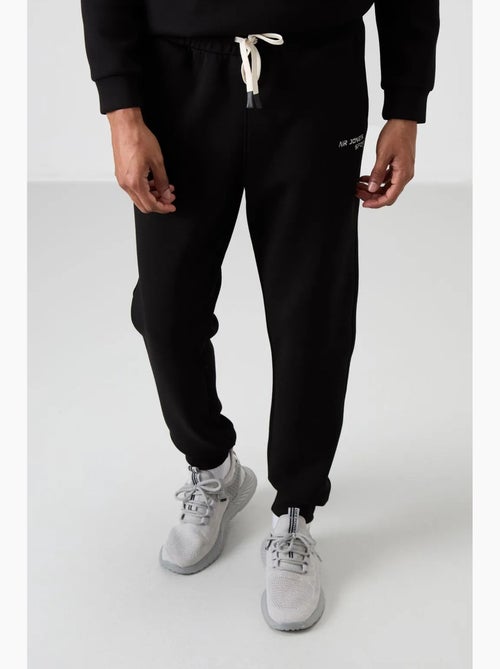 Ensemble homme sweat-shirt et pantalon à manches longues tommy - Kiabi Ensemble homme sweat-shirt et pantalon à manches longues tommy - Kiabi