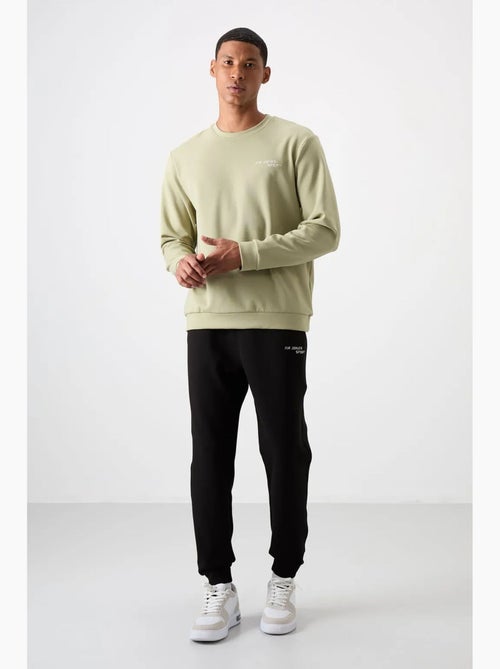 Ensemble homme sweat-shirt et pantalon à manches longues tommy - Kiabi Ensemble homme sweat-shirt et pantalon à manches longues tommy - Kiabi