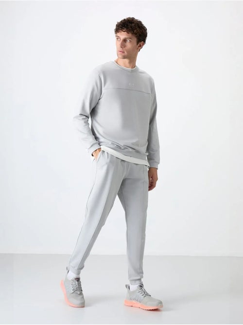 Ensemble homme sweat-shirt et pantalon en molleton tommy - Kiabi Ensemble homme sweat-shirt et pantalon en molleton tommy - Kiabi