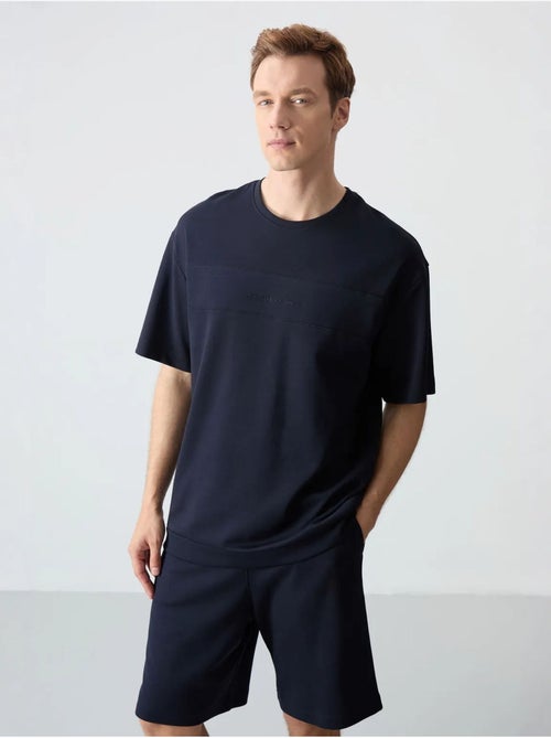 Ensemble homme t-shirt oversize et short en coton mélangé tommy - Kiabi Ensemble homme t-shirt oversize et short en coton mélangé tommy - Kiabi