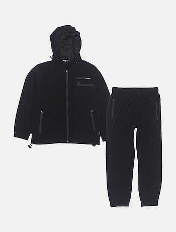 Ensemble léger et poches zippées
