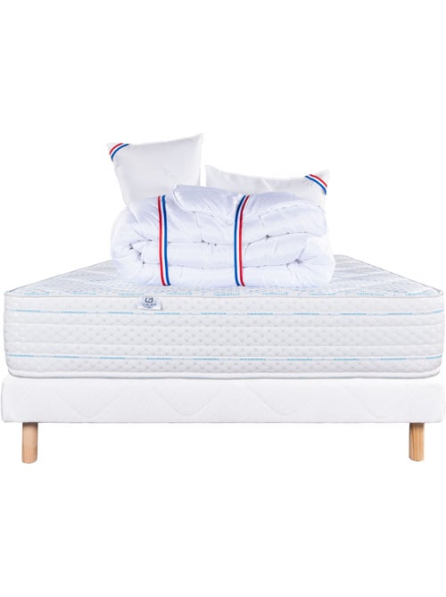 Ensemble literie avec matelas mémoire de forme 24 cm, sommier blanc, oreillers et couette - Kiabi Ensemble literie avec matelas mémoire de forme 24 cm, sommier blanc, oreillers et couette - Kiabi