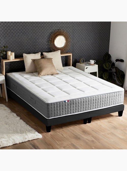 Ensemble matelas MAX avec sommier, oreiller et couette, confort optimal - Kiabi Ensemble matelas MAX avec sommier, oreiller et couette, confort optimal - Kiabi