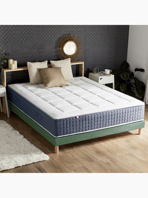 Ensemble Matelas Ressort 7 zones + Mémoire de forme + Sommier Vert celadon + couette + oreillers - Kiabi Ensemble Matelas Ressort 7 zones + Mémoire de forme + Sommier Vert celadon + couette + oreillers - Kiabi