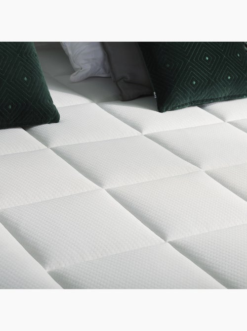 Ensemble matelas Ressort 7 zones + sommier + oreiller + couette - FABRICATION FRANCAISE - Blanc - Kiabi Ensemble matelas Ressort 7 zones + sommier + oreiller + couette - FABRICATION FRANCAISE - Blanc - Kiabi